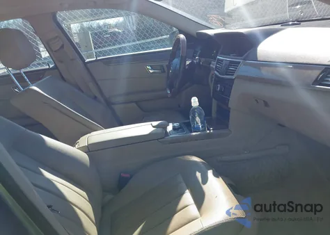 2011 Mercedes-Benz E 550 из США, поврежденный, VIN WDDHF7CB6BA401191